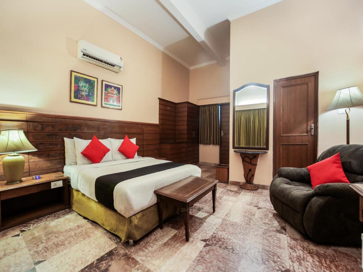 Capital O 10953 Dayal Lodge - A Boutique Hotel Agra  Exteriör bild