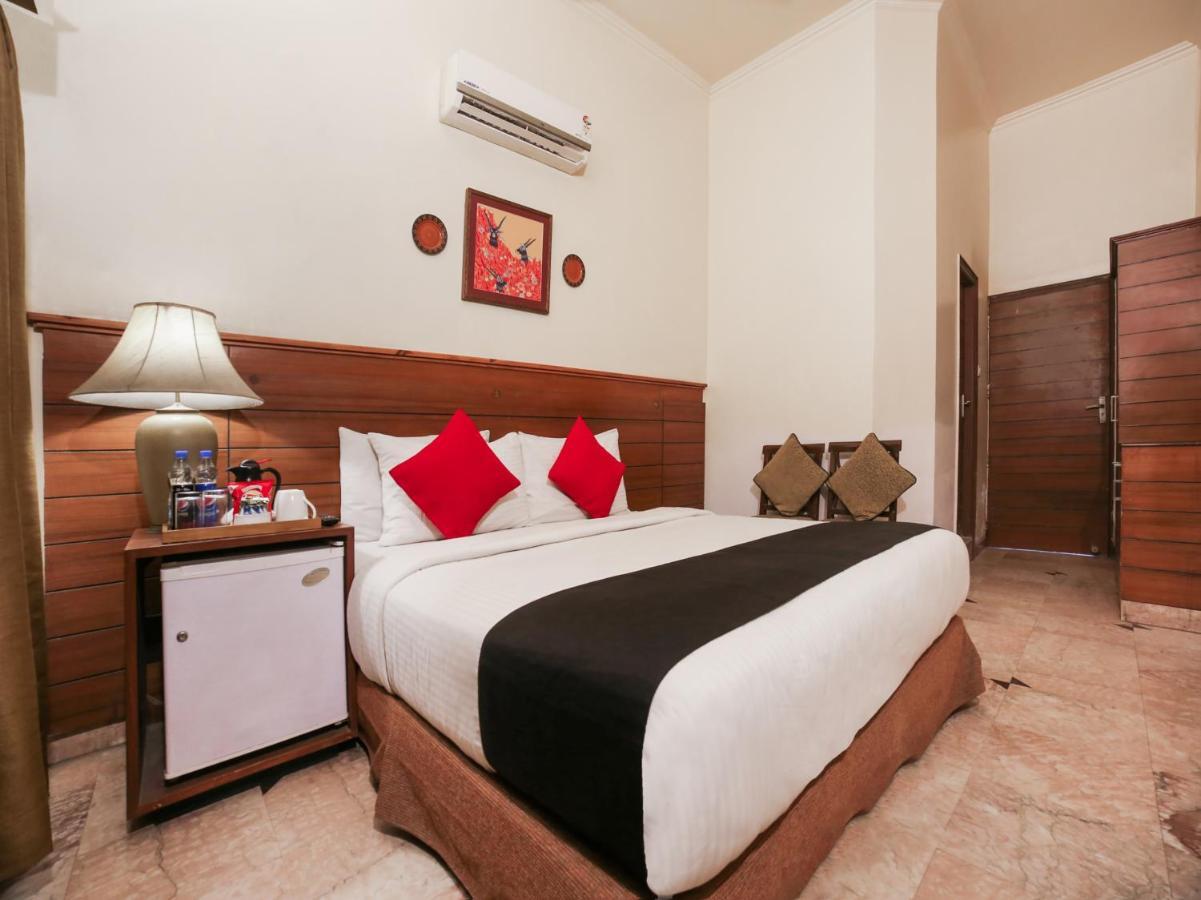 Capital O 10953 Dayal Lodge - A Boutique Hotel Agra  Exteriör bild