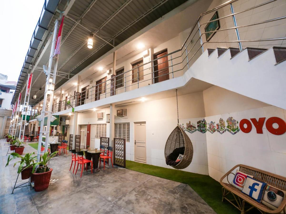 Capital O 10953 Dayal Lodge - A Boutique Hotel Agra  Exteriör bild