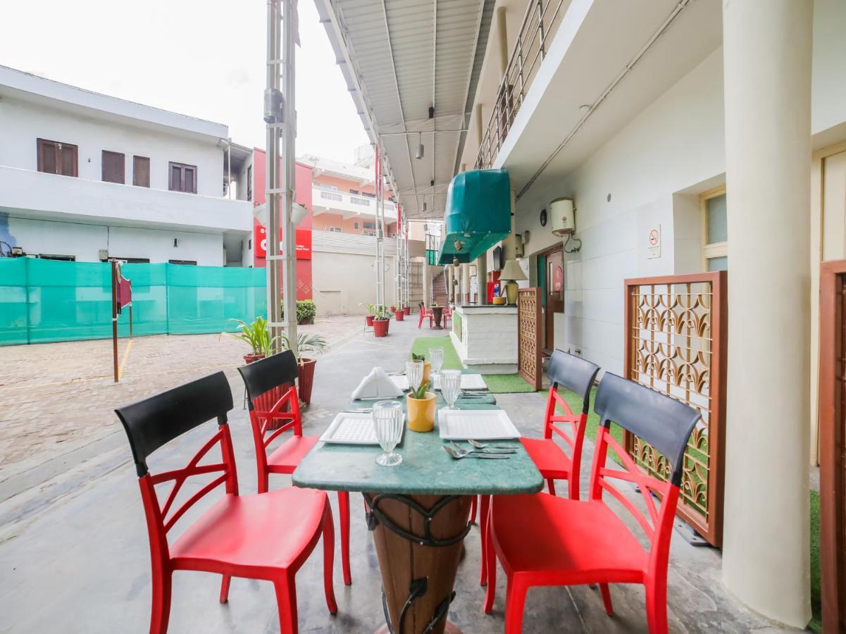 Capital O 10953 Dayal Lodge - A Boutique Hotel Agra  Exteriör bild